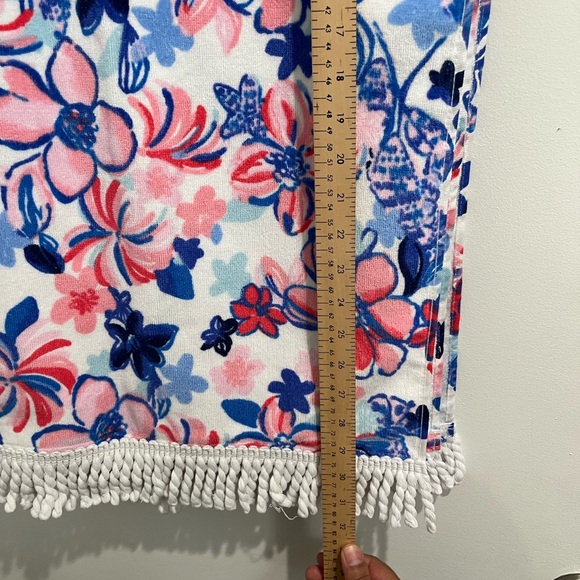 Lilly Pulitzer Beach Towel Party Like A‎ Lobstar - Picture 3 of 6